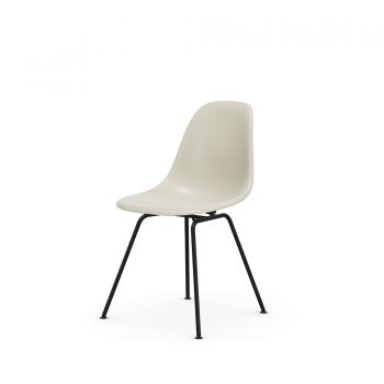 Eames Fiberglass Side Chair DSX